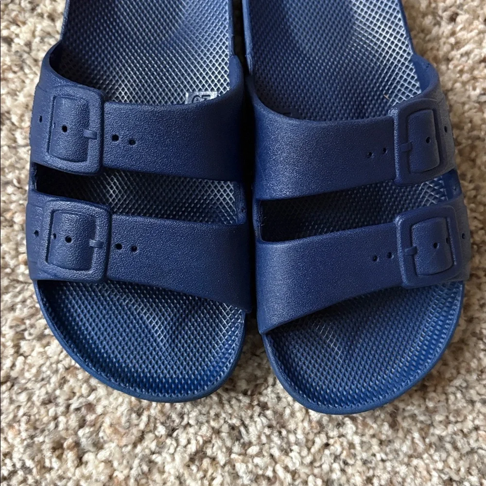 ☀️KIDS SALE☀️ Slide Sandals in Navy